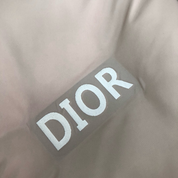 ハイクオリティダウンジャケット側面デザイン